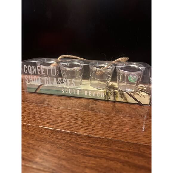 NIB SHOTGLASSES ACRYLIC Set Of 4 Silver SPARKLE Confetti South Beach PARTY GIFT - Picture 2 of 8